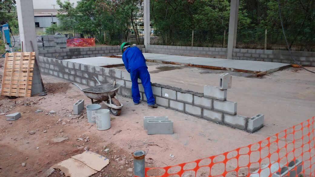 Obra civil em andamento
